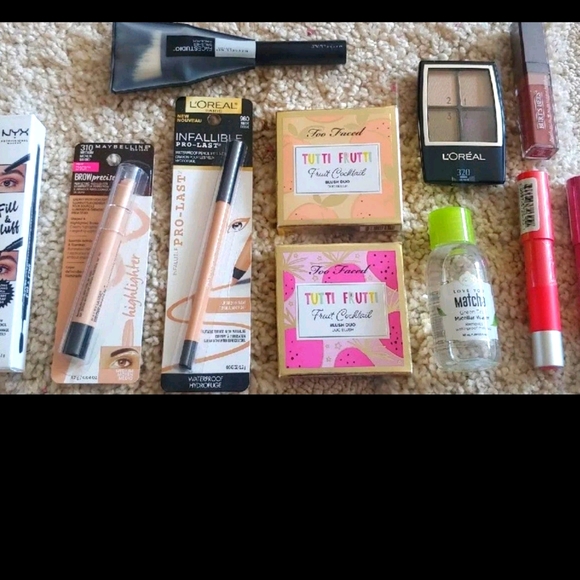 Other - Makeup Bundle!